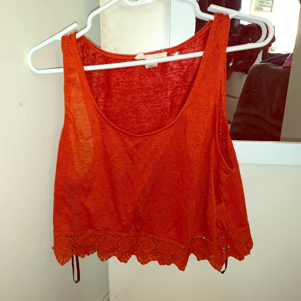Crop top